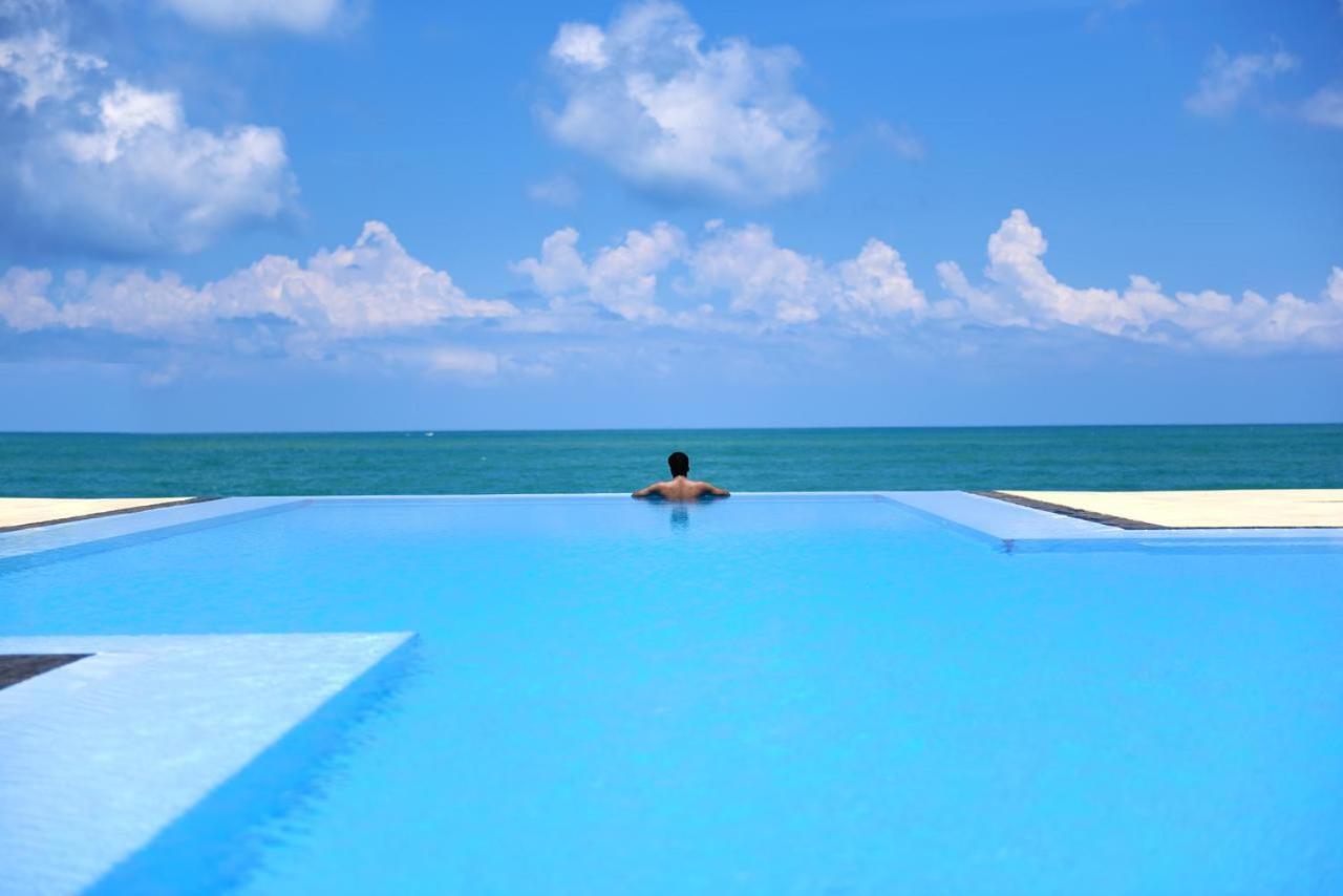 Khomba Beach House Alankuda Exterior photo